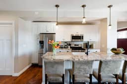 Mission Hills 3BR • Panoramic Views & Sunsets - Image 4